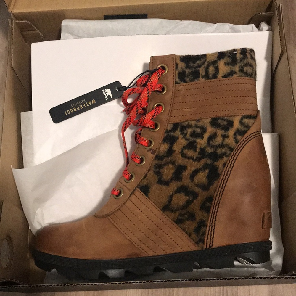 Sorel Lexie wedge boots